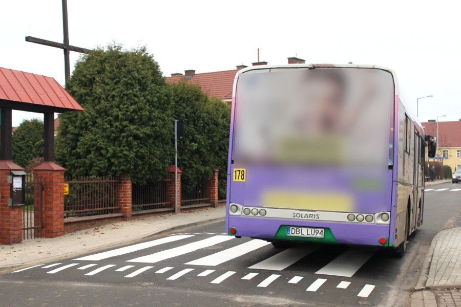 autobus próg łasicka