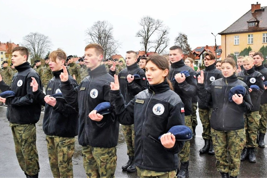 ślubowanie uczeń II LO
