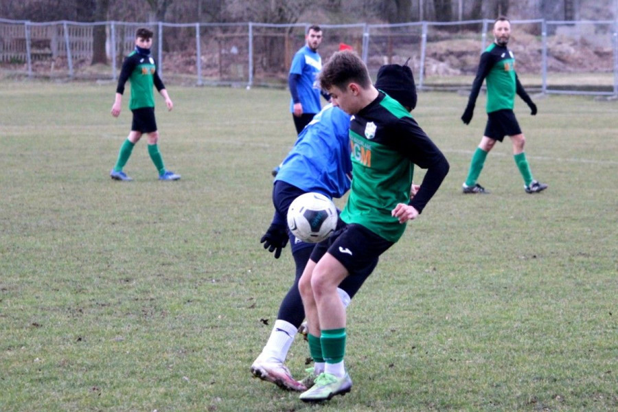 piłkarz sparing mecz