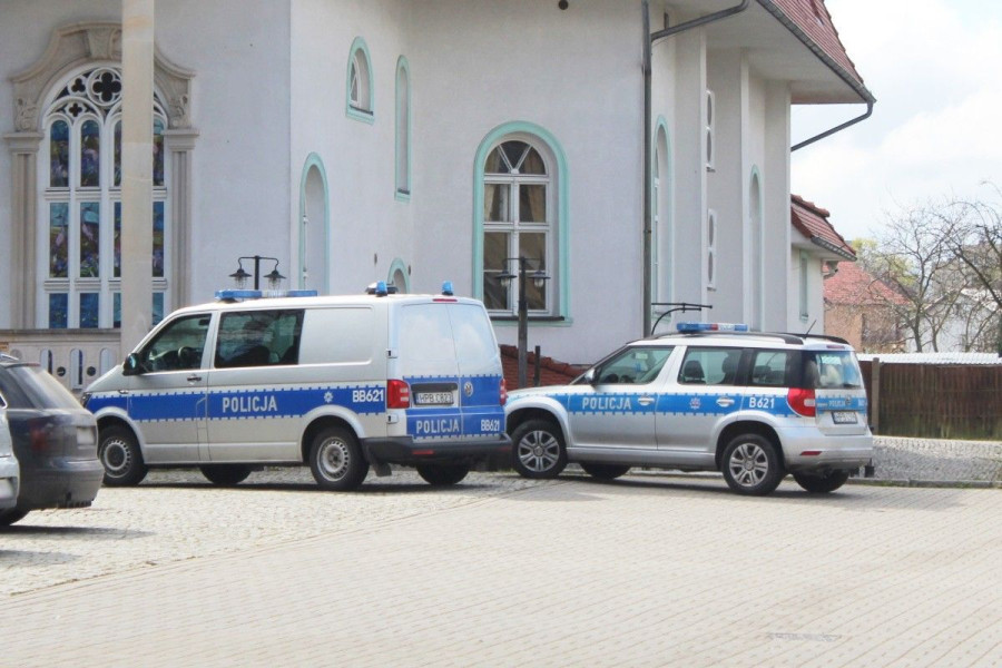 policja hotel piastów