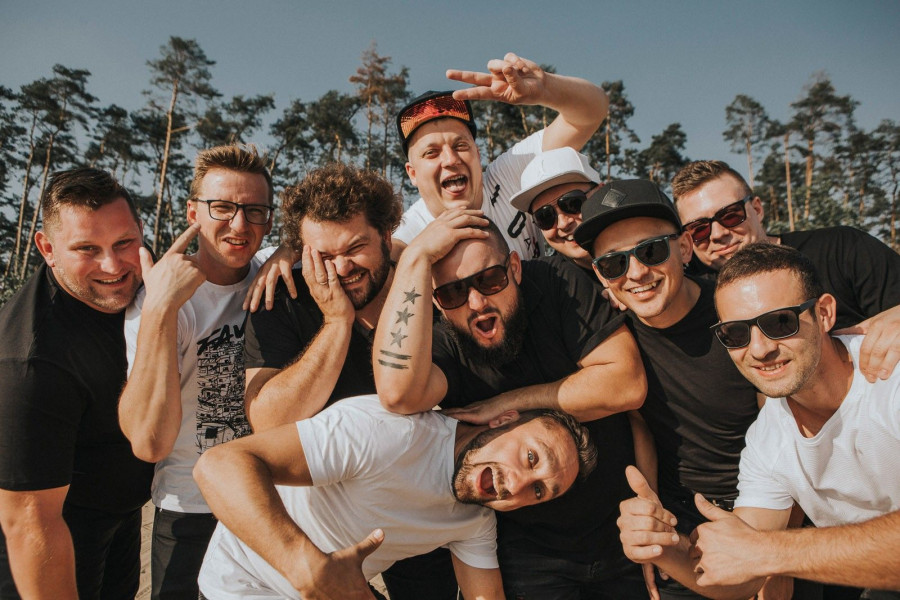 zespól mężczyźni ludzie