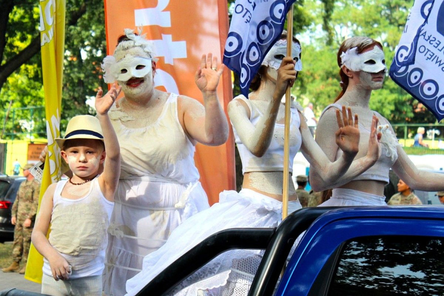 parada ceramiczna glinolud