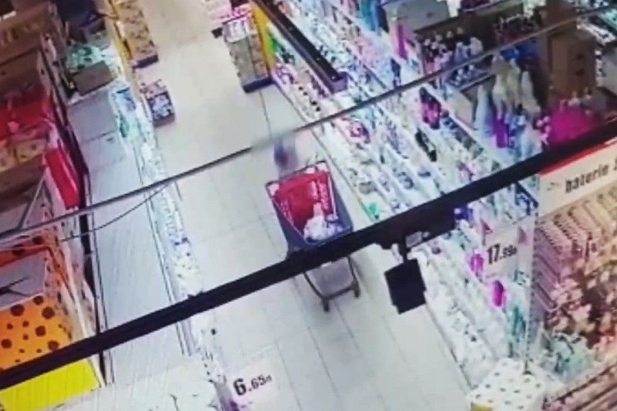 chłopiec zakupy jawor