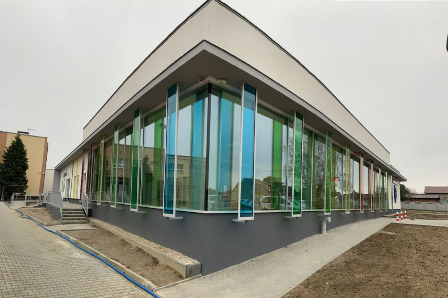 budynek basen delfinek