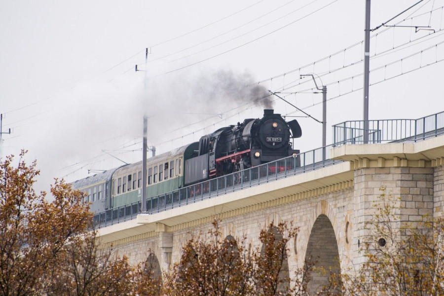 parowóz wiadukt bolesławiec