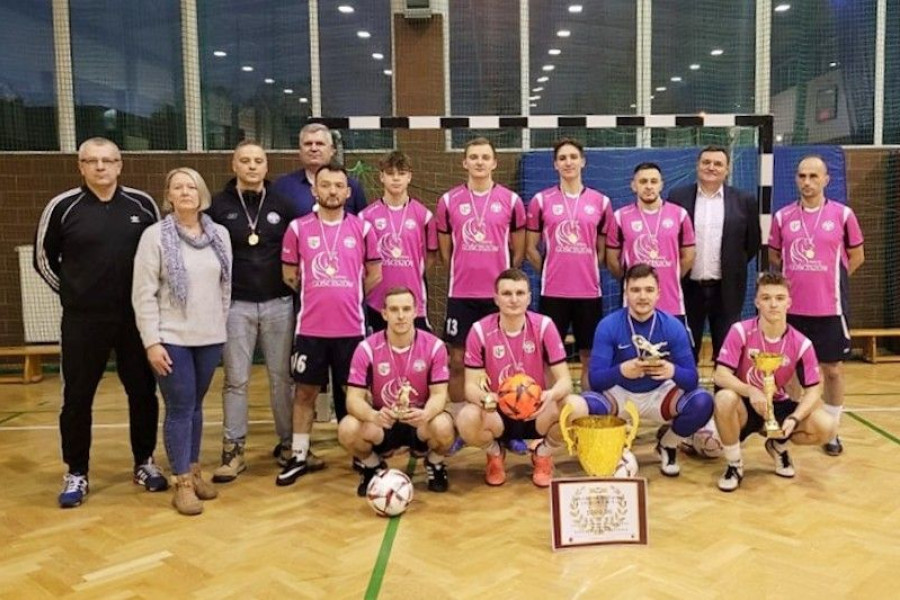 chrobry nowogrodziec turniej halówka