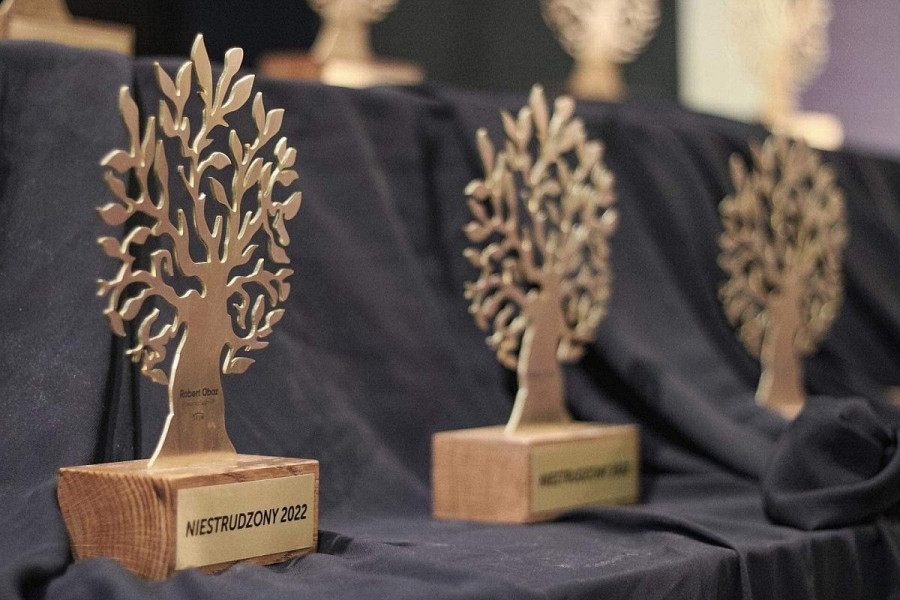 statuetka niestrudzeni 2022