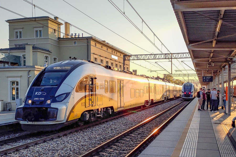 pkp dworzec pociąg