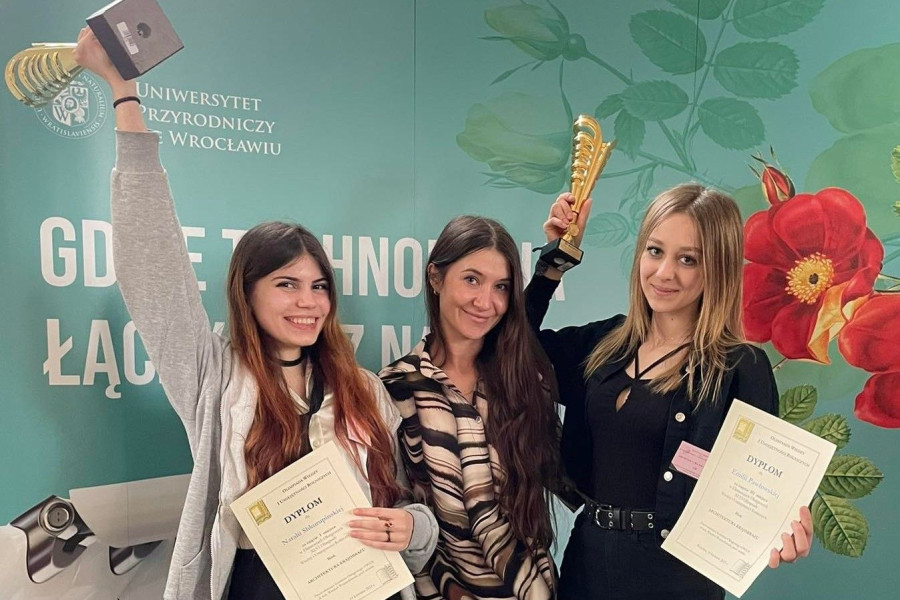 uczennica nauczycielka