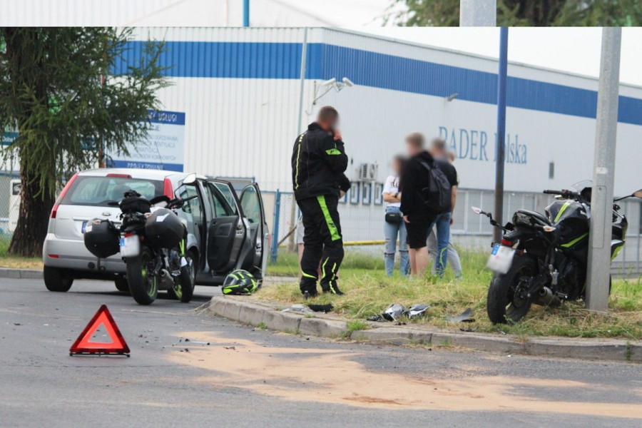 auto motocykl zderzenie