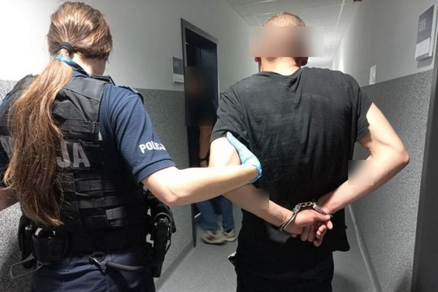 policjantka podejrzany