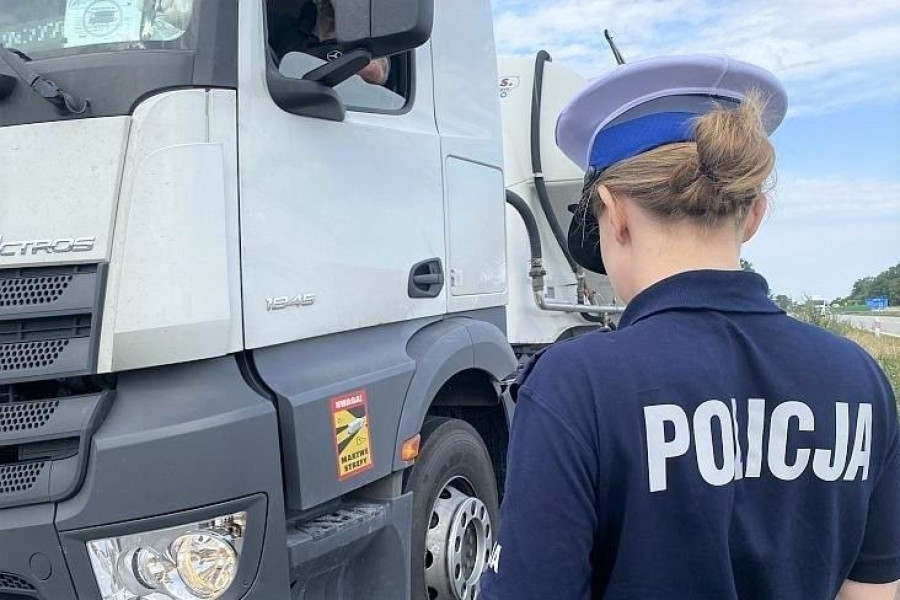 policjantka ciężarówka