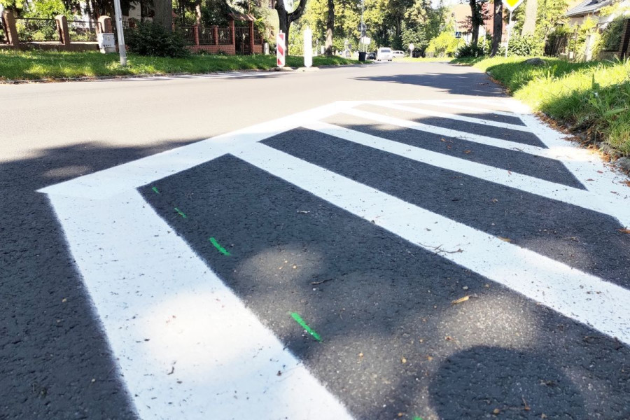 aleja wojska polskiego pasy jezdnia