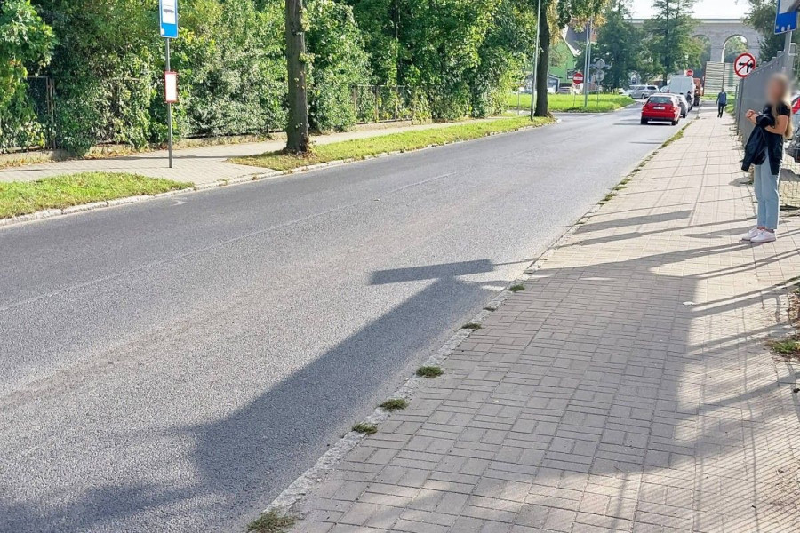 chodnik mostowa dolne młyny