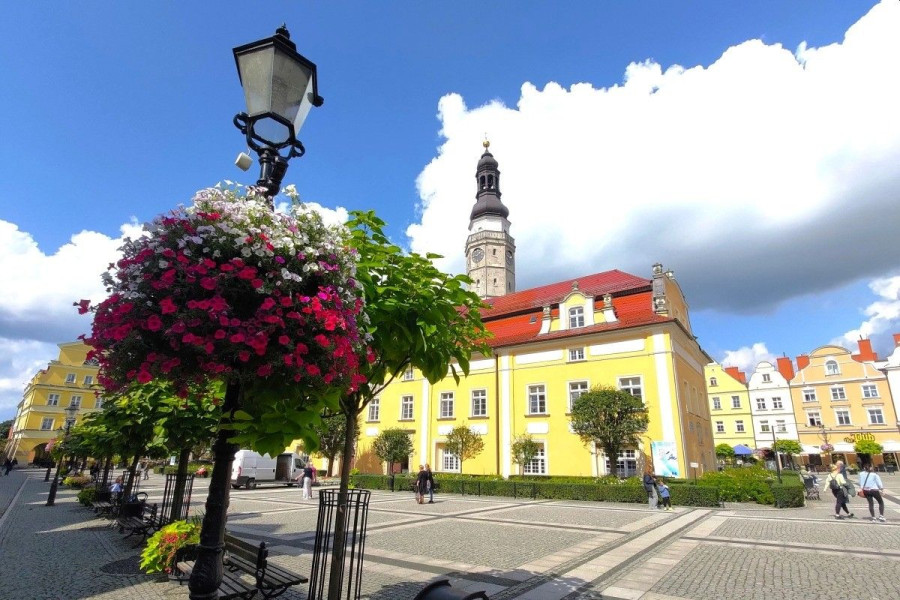 rynek bolesławiec ratusz