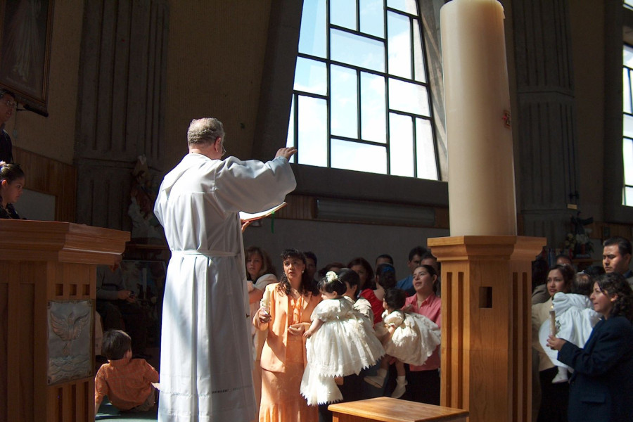 ksiądz kościół msza