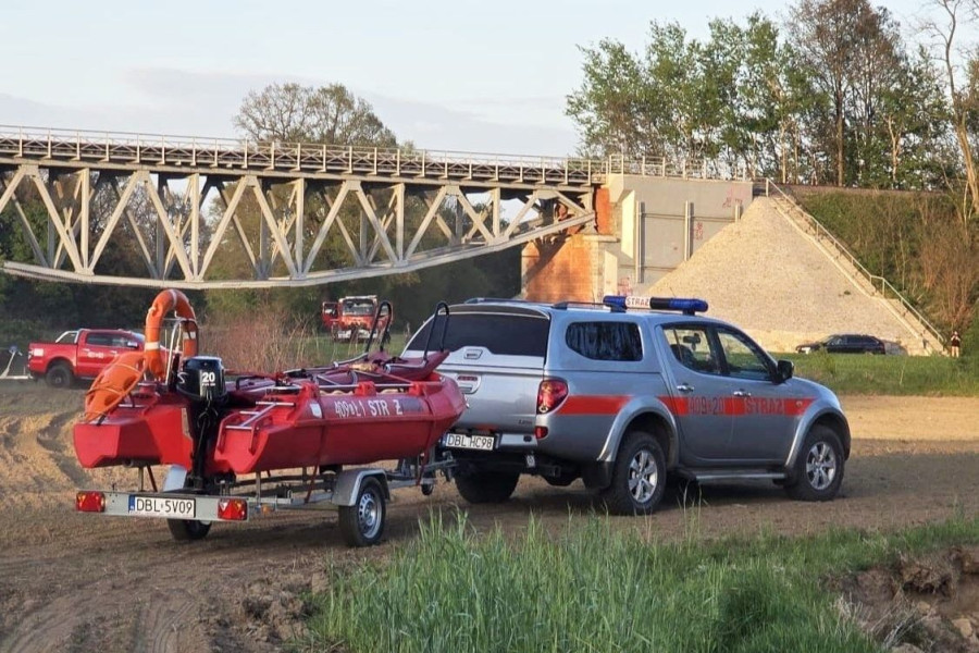 osp trzebień samochód łódka