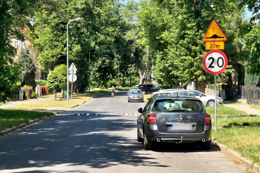 próg aleja wojska polskiego znak