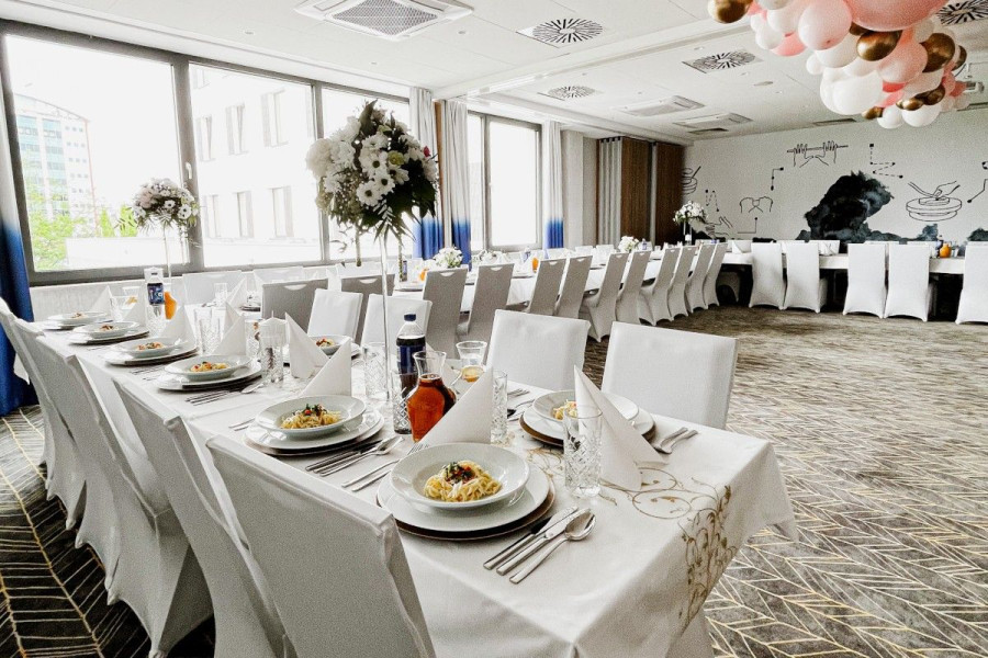 stół ibis sala przyjęcie