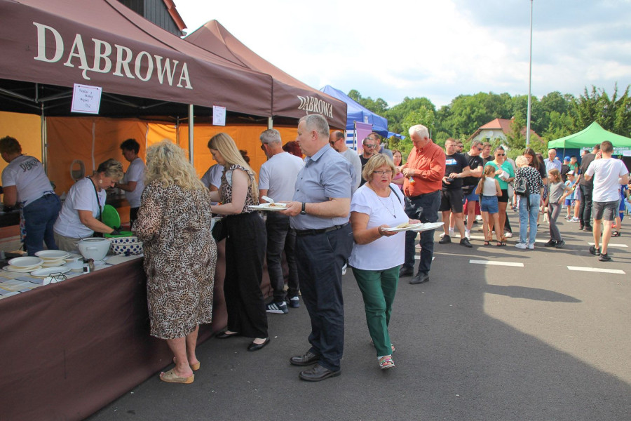 kolejka pierogi dąbrowa festyn