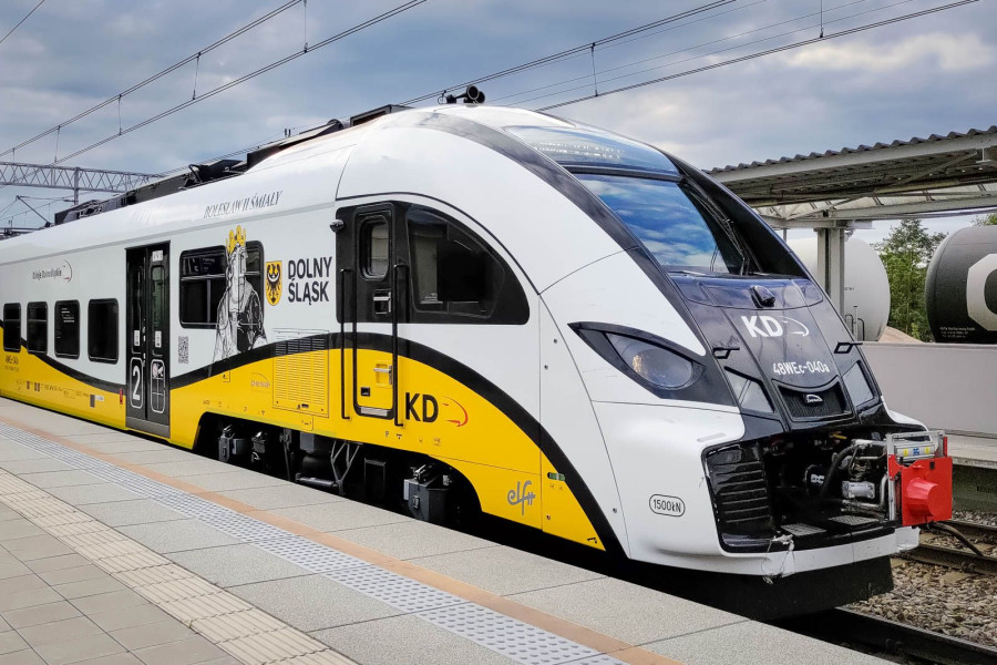 Pociąg Koleje Dolnośląskie