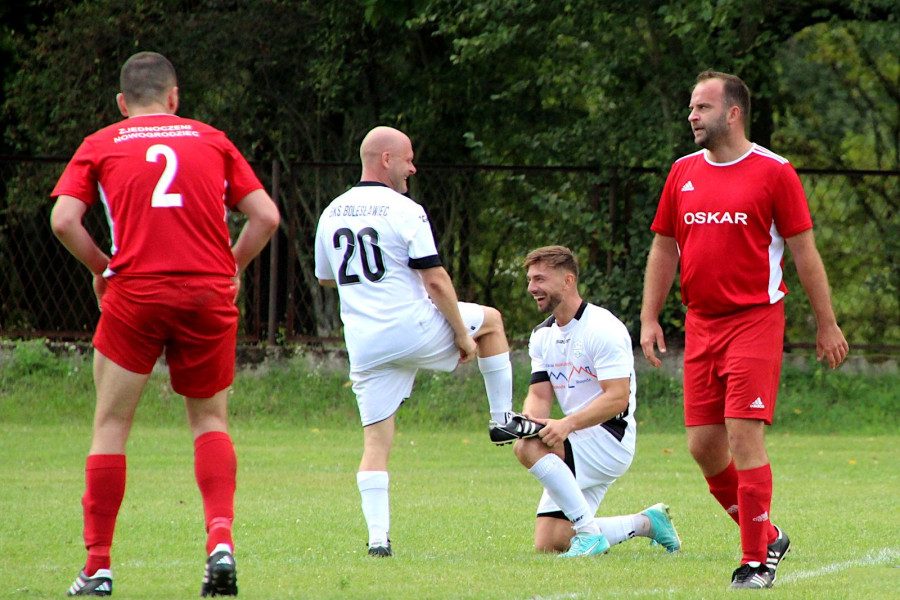 piłkarze bks bolesławiec zjednoczeni nowogrodziec