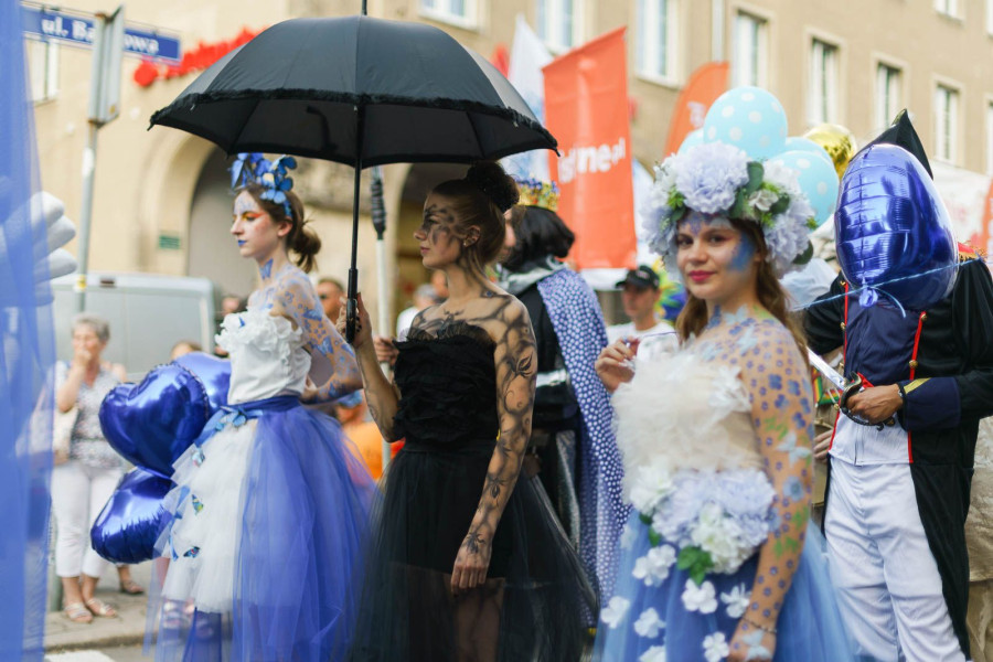 modelki parada święto ceramiki