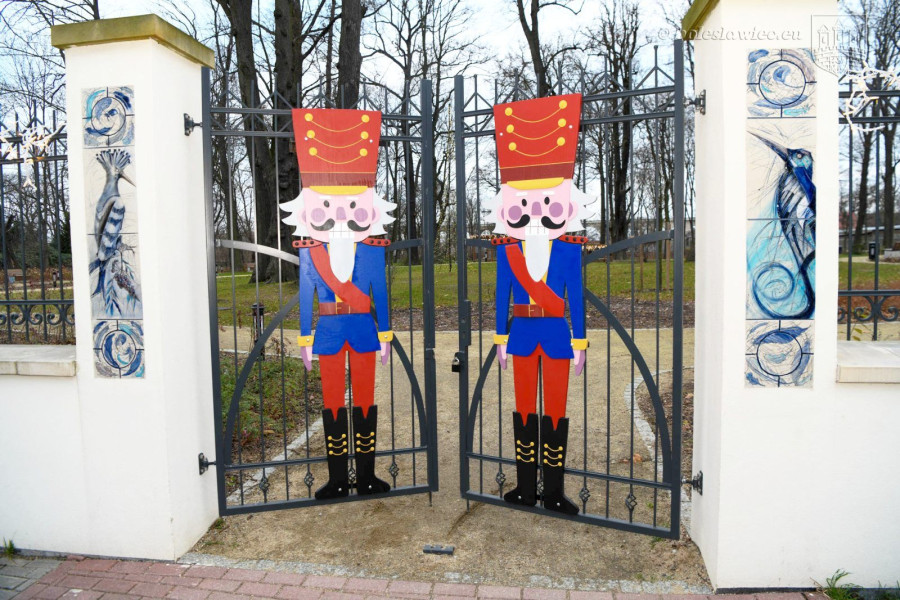 brama park muzeum ceramiki