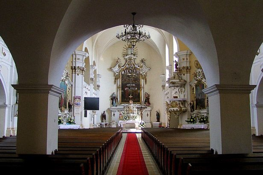 kościół nowogrodziec nawa