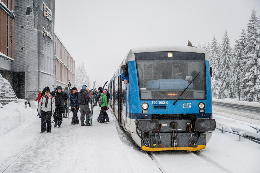 pociąg jakuszyce ludzie