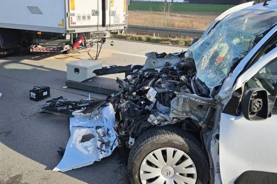 osobówka dostawczak zderzenie a4