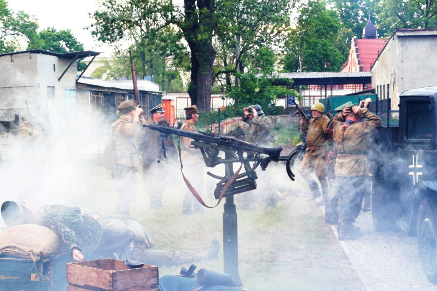 walka druga wojna park noc muzeów