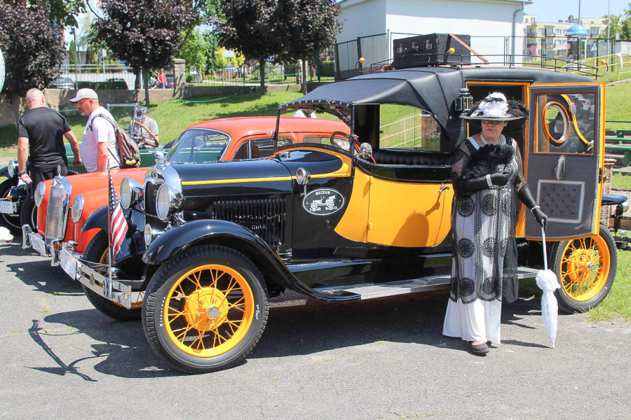 zabytek pojazd retro