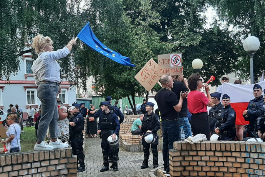 ludzie protest platforma bogatynia