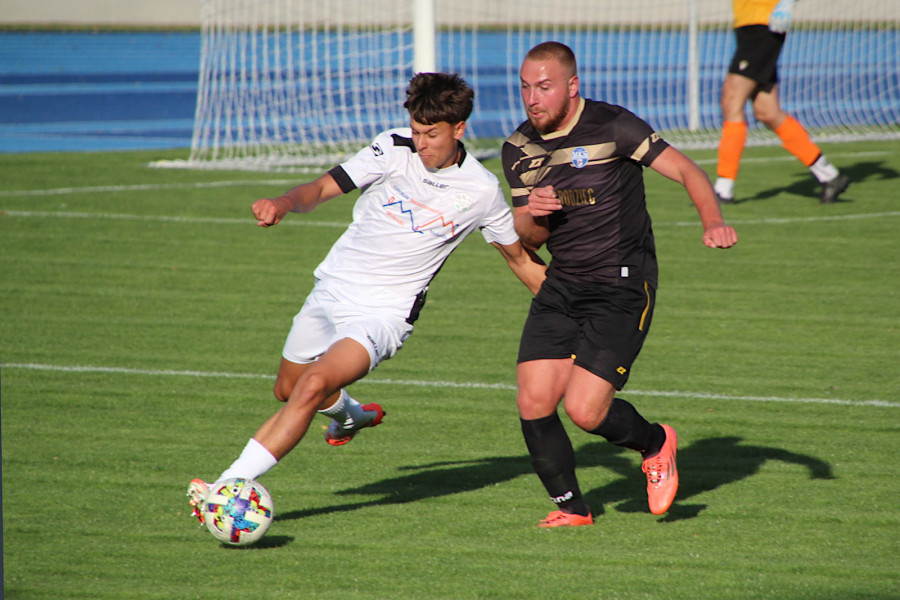 piłkarz bks bolesławiec chrobry nowogrodziec