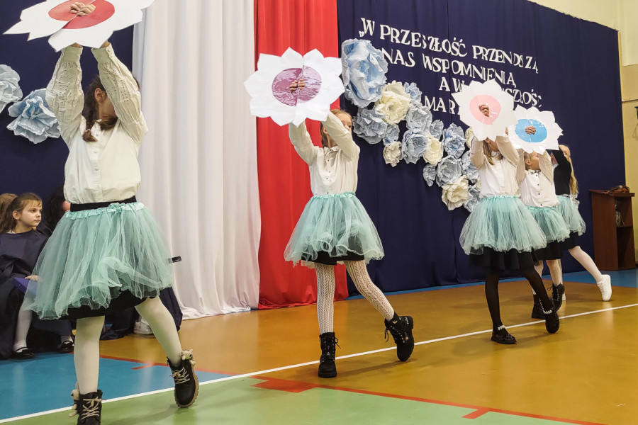 dzieci taniec apel osiecznica