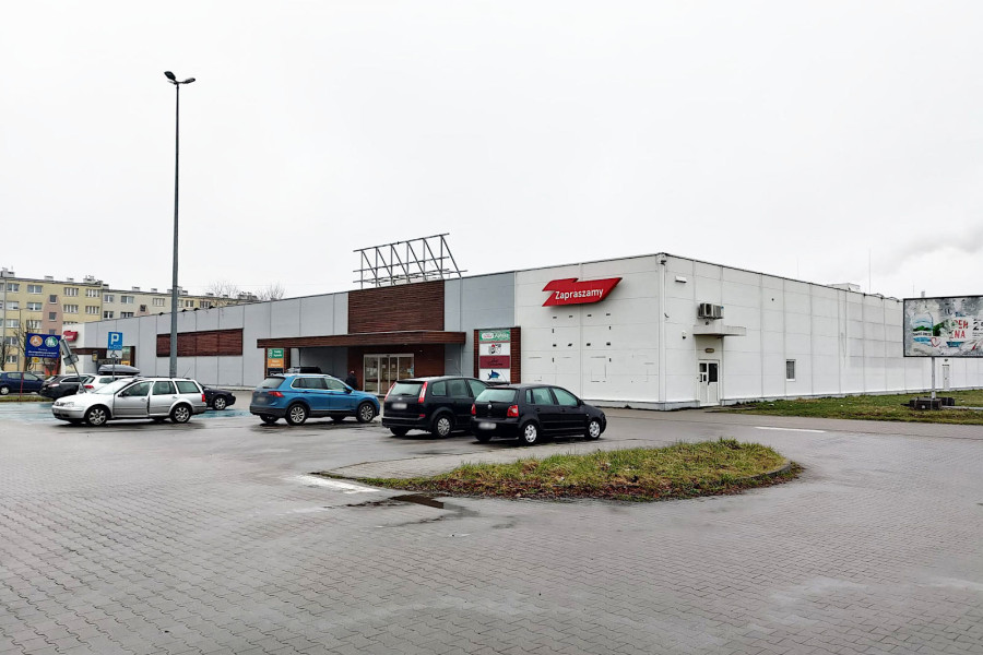 tesco budynek parking