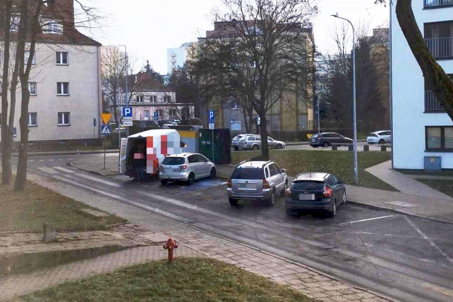 kurier paczka parkowanie parking