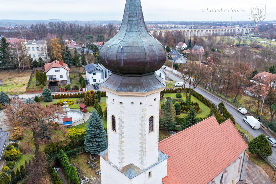 wieża kościół ceramiczna