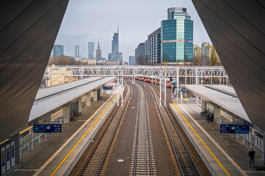 kolej tory dworzec warszawa