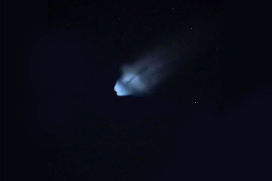 rakieta niebo rozbłysk