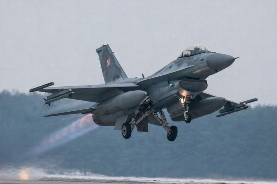 samolot myśliwiec f-16