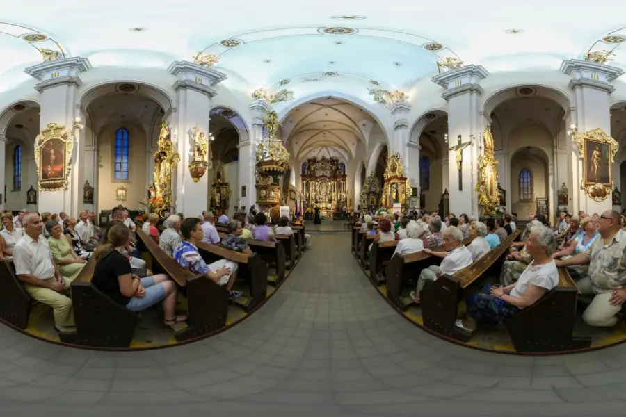 360: Imponująca iluminacja zabytków w Bazylice