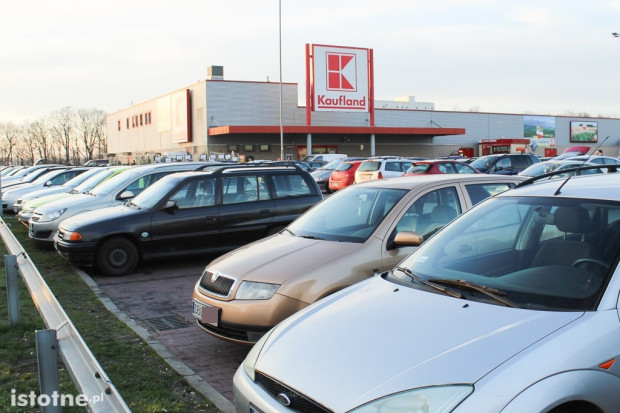 kaufland parking auto