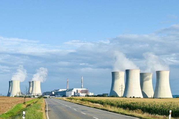 Reaktory nuklearne