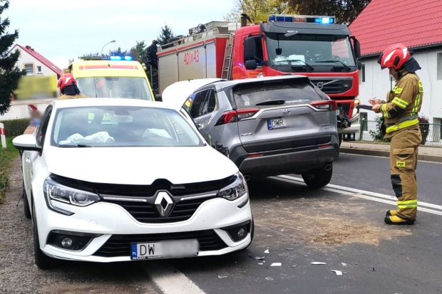 Zderzenie dwóch samochodów w Kruszynie