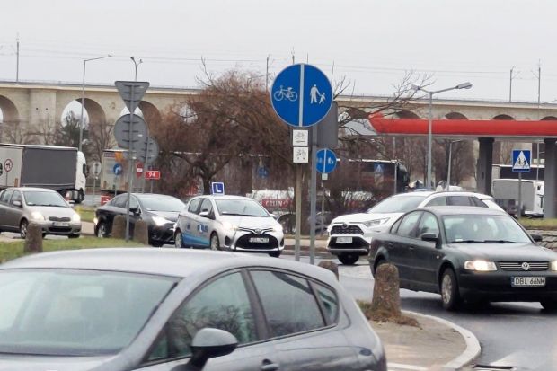 Zakorkowany Bolesławiec po wypadku na autostradzie