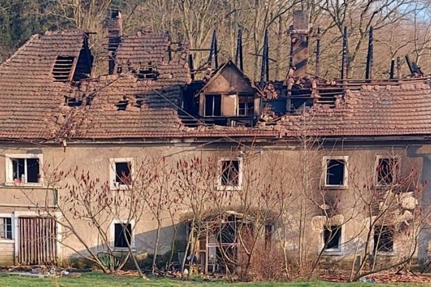Dom po pożarze we Lwówku Śląskim