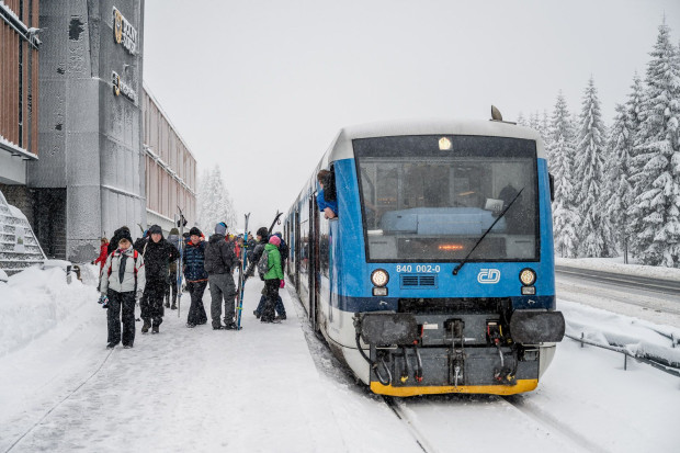 pociąg jakuszyce ludzie