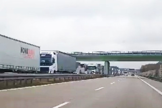 ciężarówki korek a4